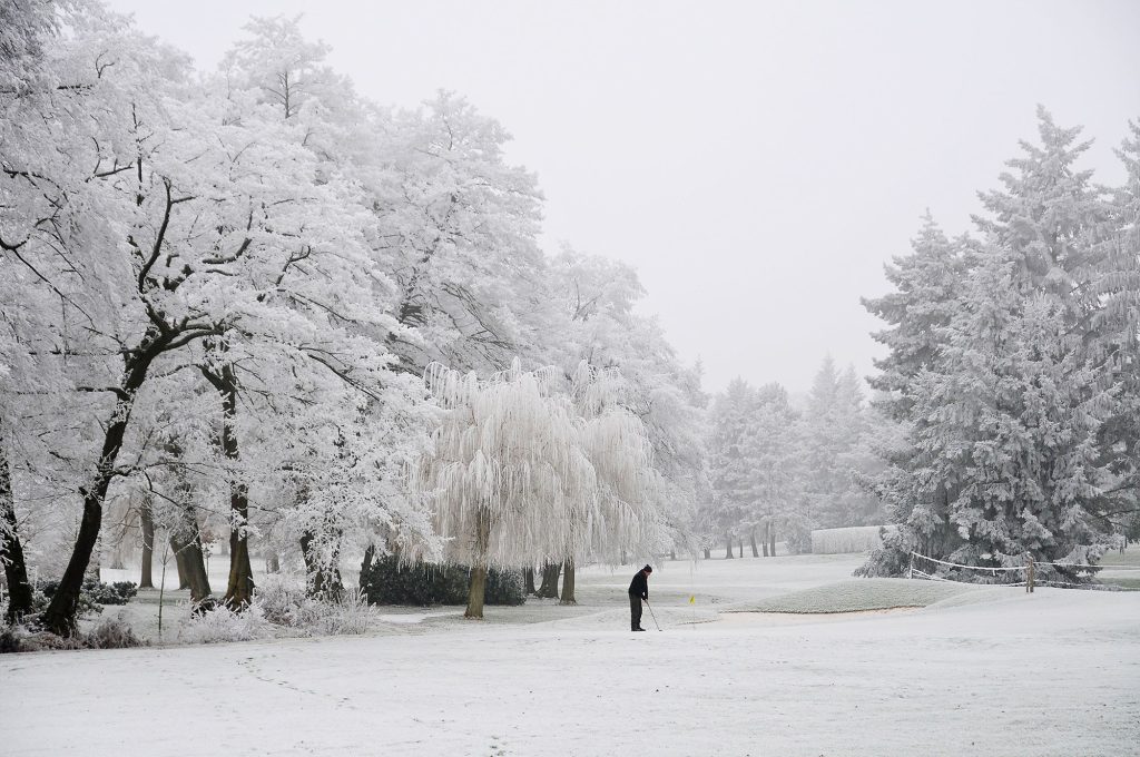 Are Golf Courses Open in the Winter